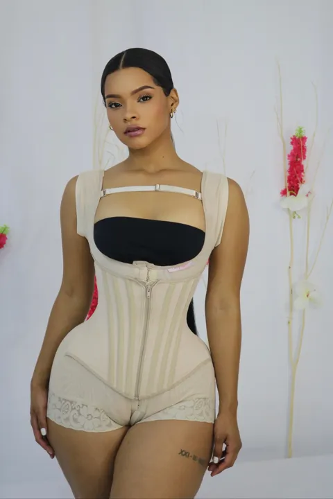 Krissy Snatcher Faja